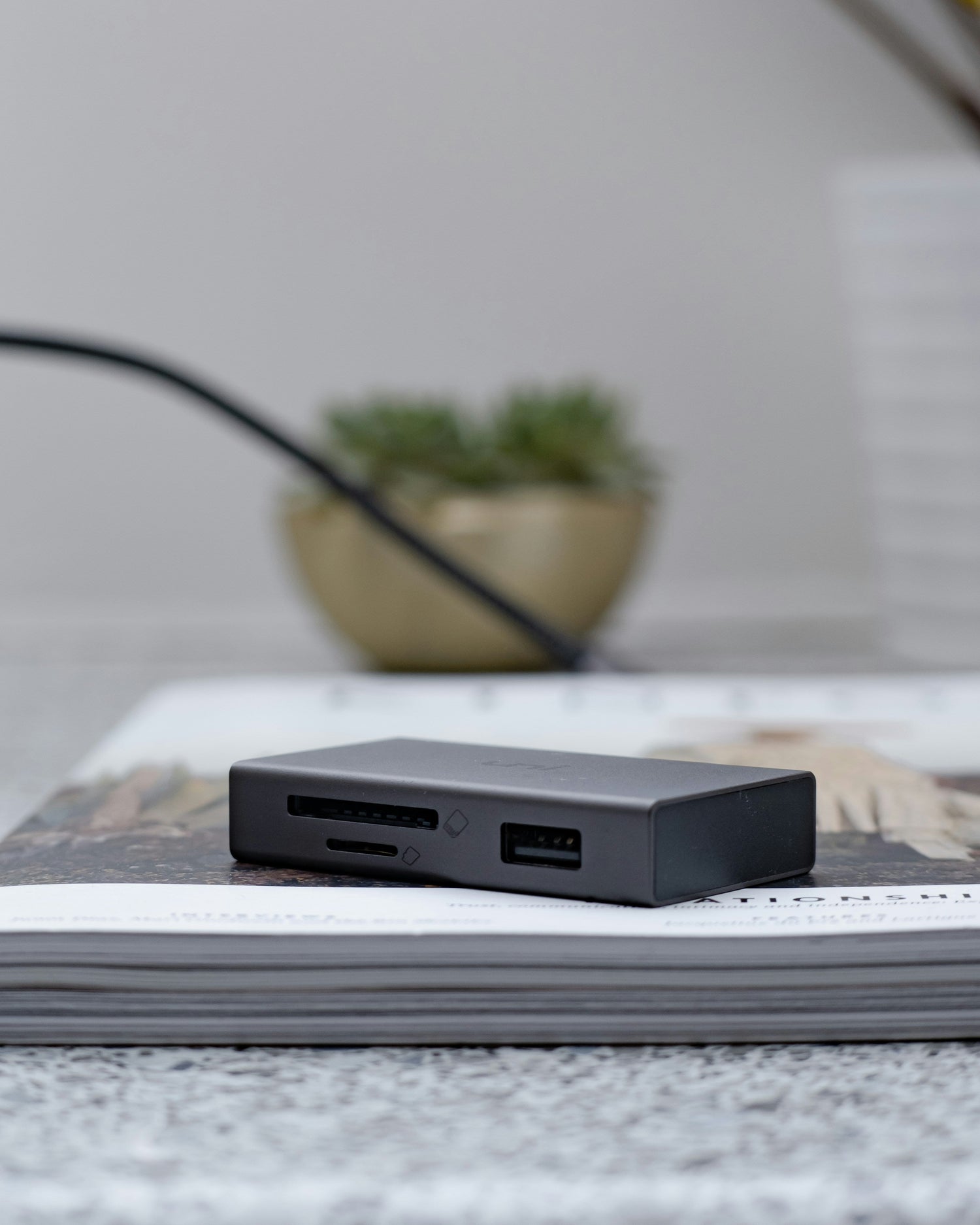 USB Hubs & Docking Stations